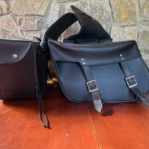 Saddle bags for small motorcycles
